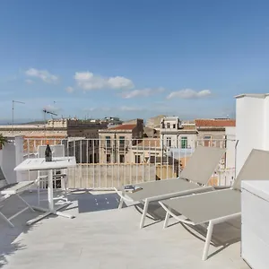  Gasthof Ortygia Con Terrazza Sul Mare E Jacuzzi Italien