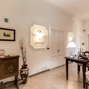 https://domus-78.it-romehotels.com